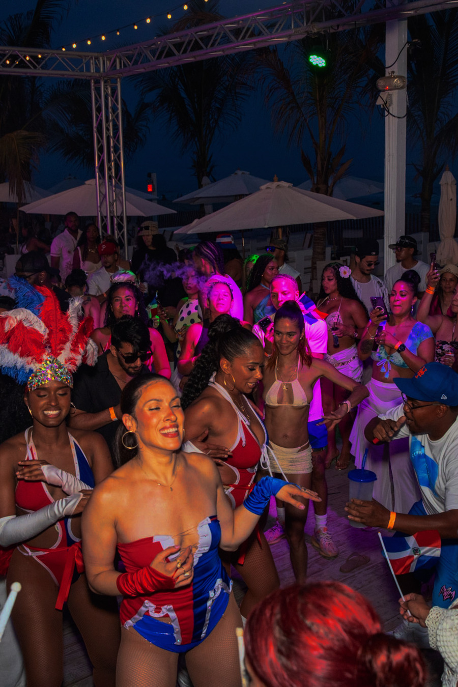 Dembow Con Mangú Atlantic City beachfront crowd